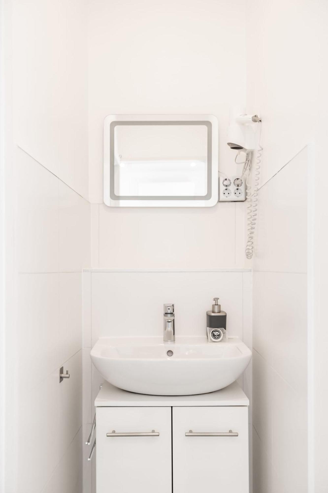 Rooms By Staystay I 24 Hours Check-In Nuremberg ภายนอก รูปภาพ